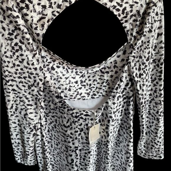 C/MEO Collective Black and Cream Asymmetrical Long Sleeve Dress Small - Picture 5 of 9